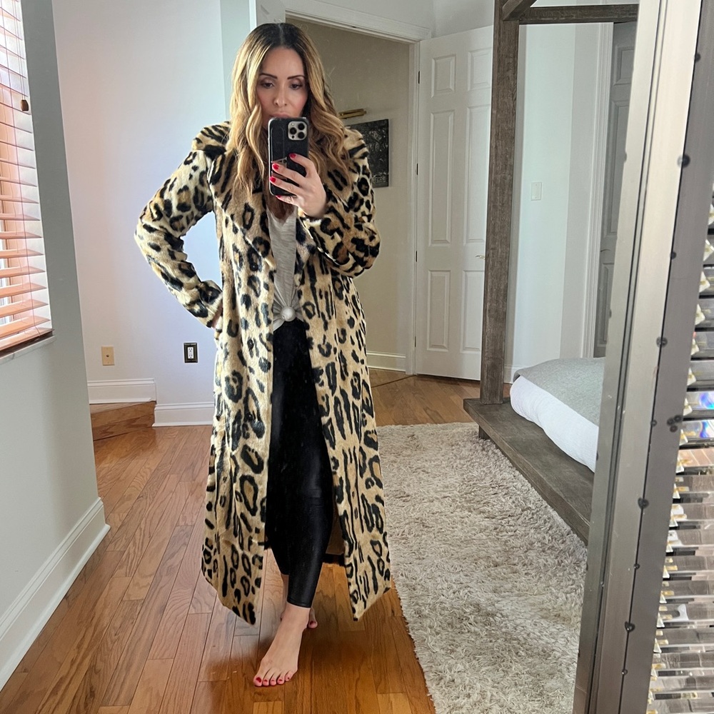 Show Me Your MuMu Miss Cindy Faux Fur Coat XS - Picture 5 of 9